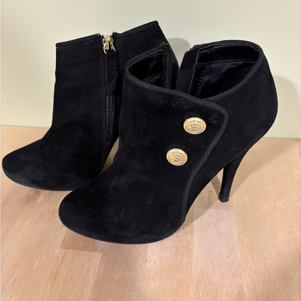 Guess leather black platform booties size 8